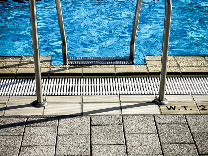 Piscine de Châteauneuf / Sarthe